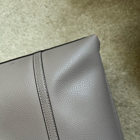 Tory Burch Perry Tote - 3 compartment - Picture 4 of 6